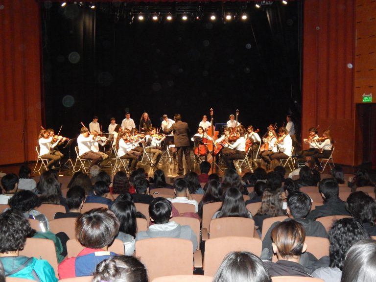 Estudiantes de Quilpué disfrutaron de extraordinaria presentación de la Orquesta Infanto-Juvenil La Matriz