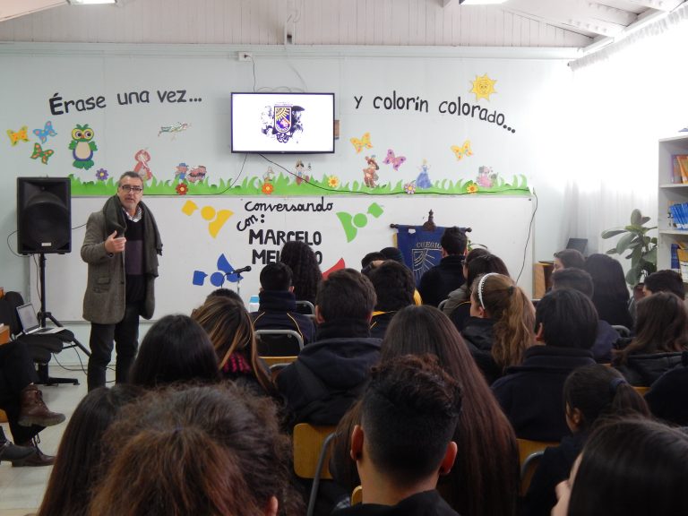 Estudiantes de Colegio Jorge Rock Lara compartieron interesante conversatorio con escritor nacional Marcelo Mellado