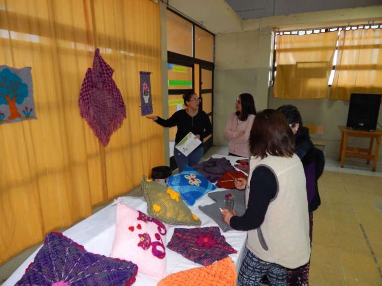 Vecinos de Quilpué se certificaron en cursos gratuitos impartidos por Liceo Técnico Profesional Mannheim