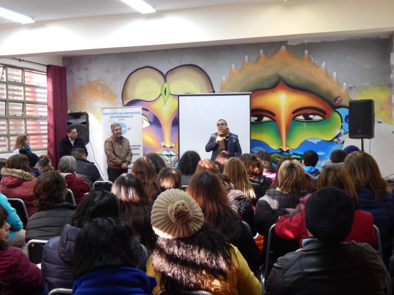 Asistentes de la Educación participaron en seminario para conocer detalles de nuevos Servicios Locales de Educación Pública