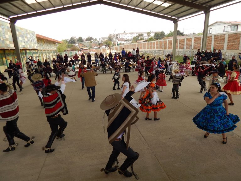 Estudiantes de Quilpué demostraron su talento folclórico en 2° Campeonato Escolar de Cueca 2019