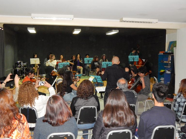 Liceo Artístico Guillermo Gronemeyer inauguró nueva Sala de Música