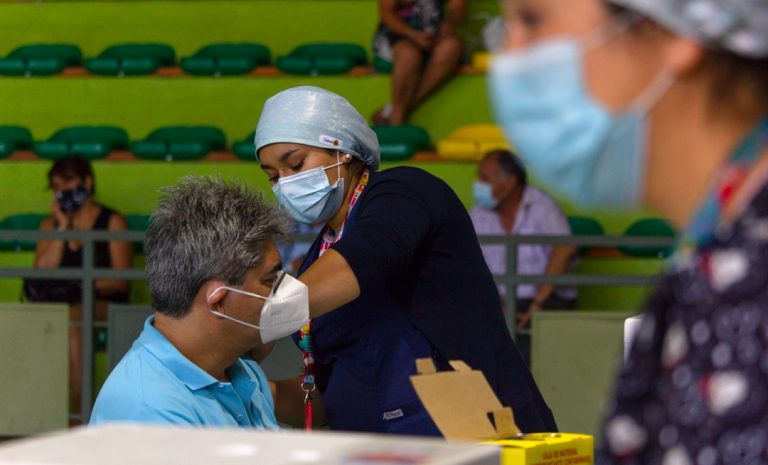 Quilpué marca récord en vacunación Pfizer: En un día se administraron más de 2500 dosis
