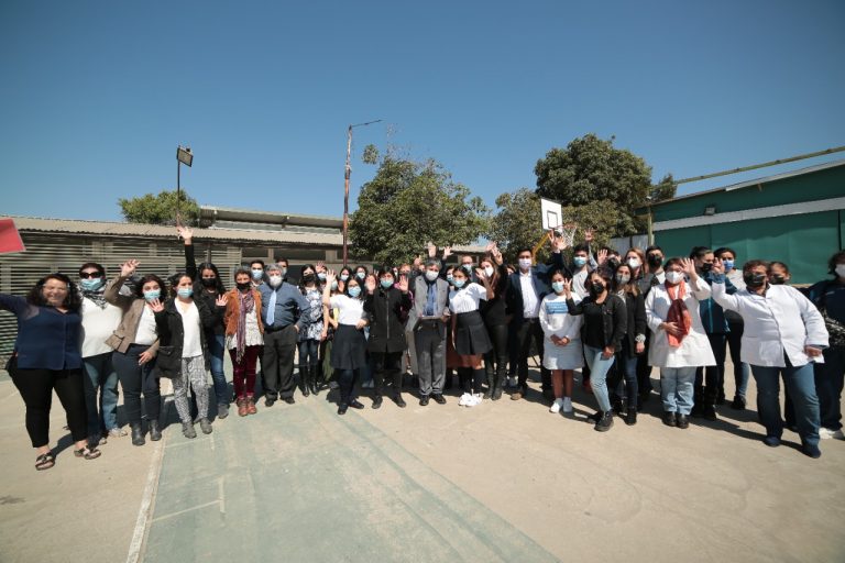 Colegio Fernando Durán y Escuela Gaspar Cabrales de cuentan con renovadas dependencias
