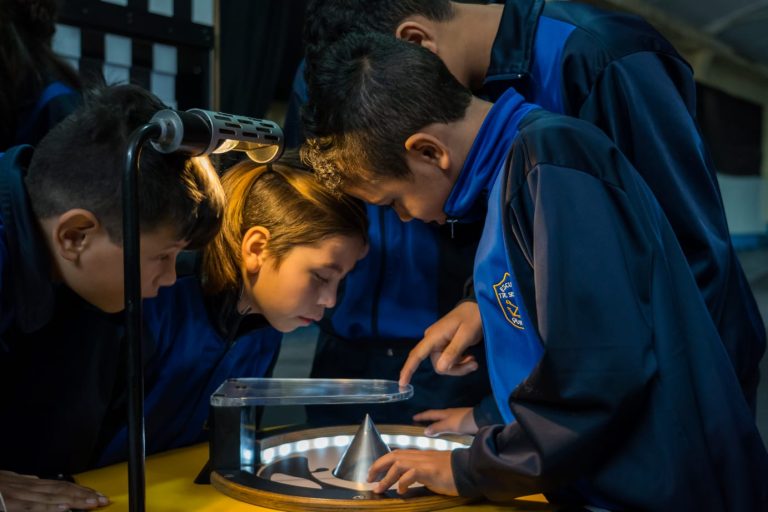 Llegó a Quilpué “Percepción, la Magia de los Sentidos”, muestra itinerante del Museo Interactivo Mirador