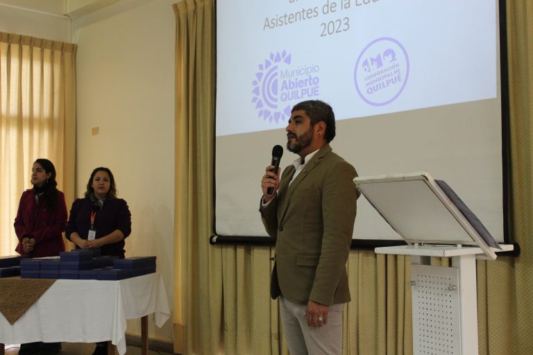 Ceremonia de Reconocimiento por años de servicio a Asistentes de la Educación de Quilpué