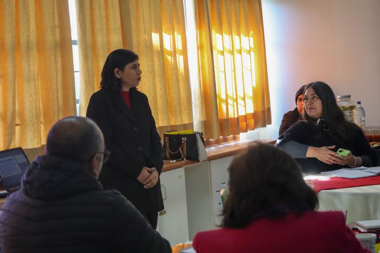 Alcaldesa Melipillán sostiene reunión de trabajo con directores de colegios municipales para abordar traspaso de educación pública a SLEP Marga Marga