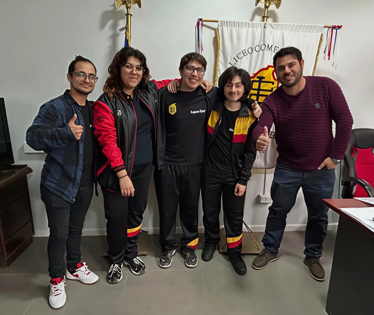 Estudiante del Liceo Comercial Alejandro Lubet Vergara clasifica a torneo provincial de ajedrez y representa a Quilpué