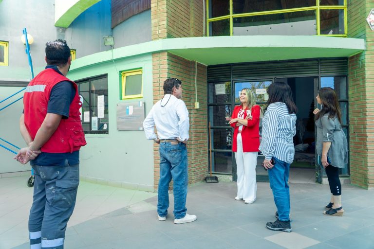 Alcaldesa Carolina Corti constata en terreno avance de obras en establecimientos educacionales de Quilpué