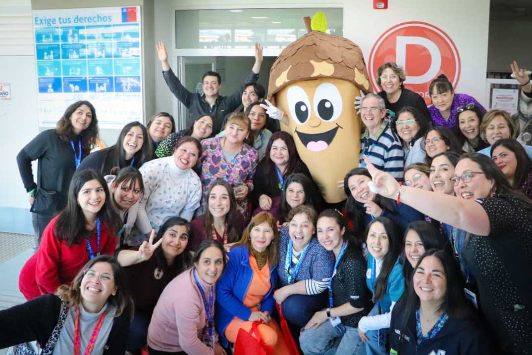 CESFAM Belloto Sur inicia su camino hacia la acreditación con feria interactiva para sus funcionarios